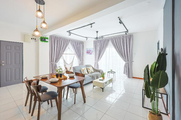 Comfort & Joy Family Homestay In Cameron Highland Clover Home 7-22 - B&B Brinchang