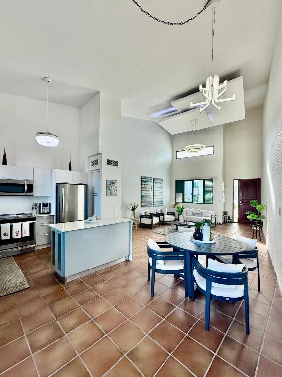 Luxury Ocean View Penthouse - Ferienwohnung Rio Grande