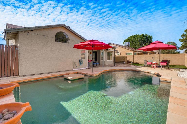 3 Mi to Dtwn: Home w/ Heated Pool in Gilbert - B&B Gilbert