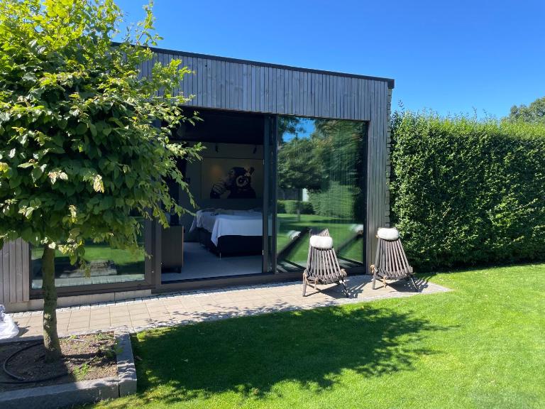 Attefallshus svit Dunö - Bed and Breakfast Kalmar