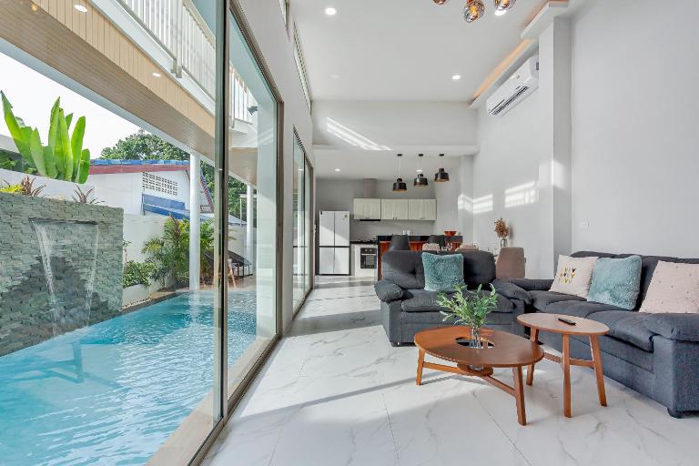 Classic Modern Pool Villas Rawai 3BR - B&B Ban Sai Yuan