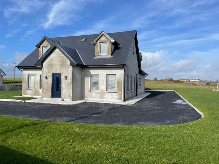 Spacious 5Br Home - Country View - Close to Galway - B&B Belclare