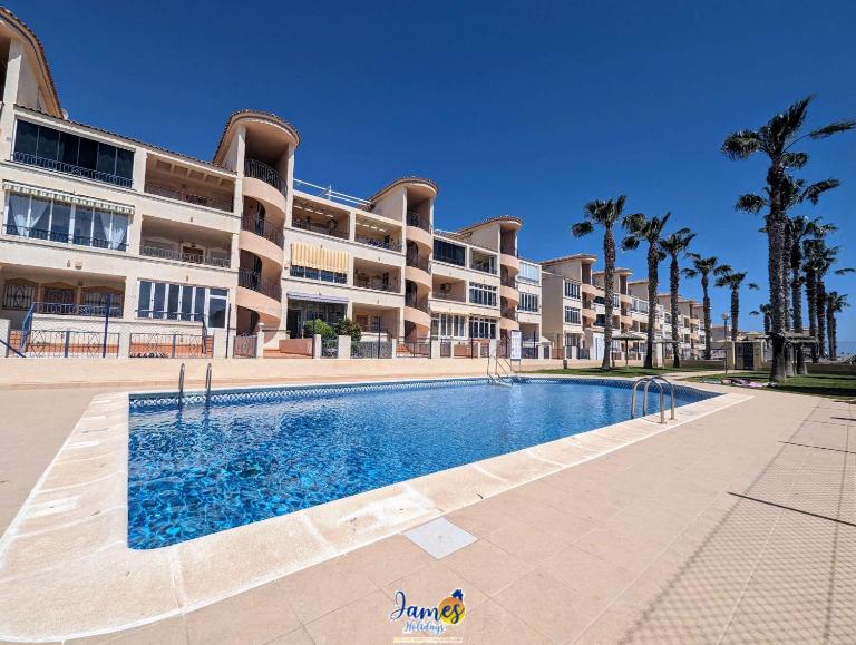 Traditional Ground Floor Apt in Punta Prima R537 - B&B Orihuela