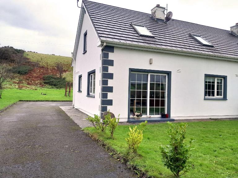 M047 Sattva Carrowholly Westport - Bed and Breakfast Westport
