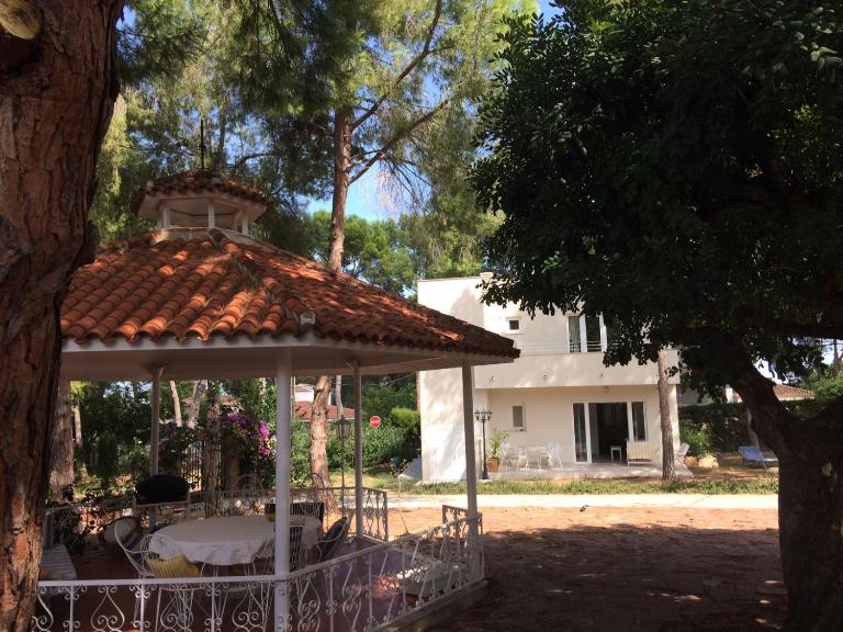 Casa Kiosko 2 bedroom chalet with swimming pool - Chambres d'hôtes L'Eliana