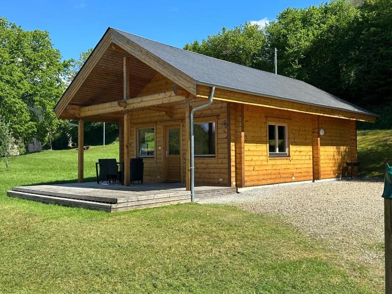 Le Chalet de Lintignat - Ferienwohnung Peyrat-le-Château