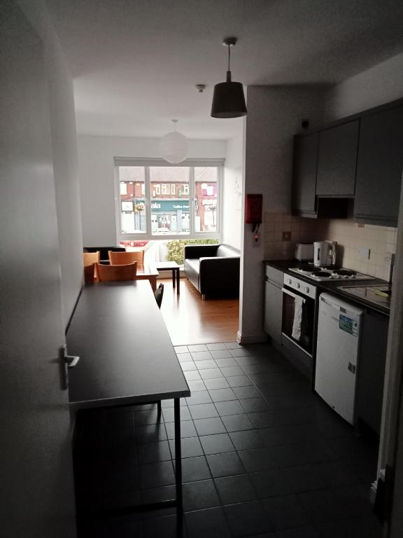 2 Bedroom, 2 Bathroom Apartment - B&B Dublin