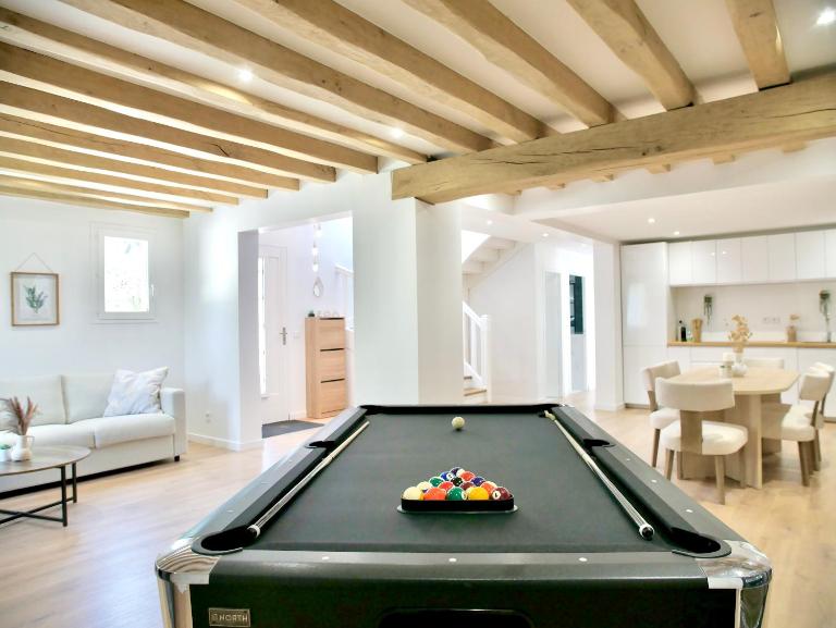 Villa à 1h15 de Paris, avec Piscine, Spa & Sauna - B&B Cornant