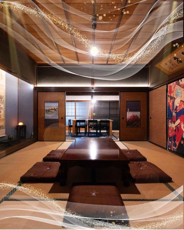 Retreat KOBAYASHI Legendary 102-Year-Old Whole House in Kurashiki 11LLDDK倉敷の宿Retreat KOBAYASHI 1棟貸切 1日1組限定 11LLDDK 520平米 102年前の伝説の建物 瀬戸内芸術祭 直島 美観地区 最大11名 駐車場3台 ベッド8台 - Chambres d'hôtes Kurashiki