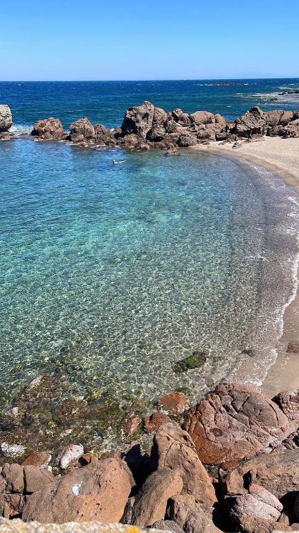 Da Marta Appartamento VISTA MARE MOZZAFIATO ISOLA ROSSA - Chambres d'hôtes Cascabraga