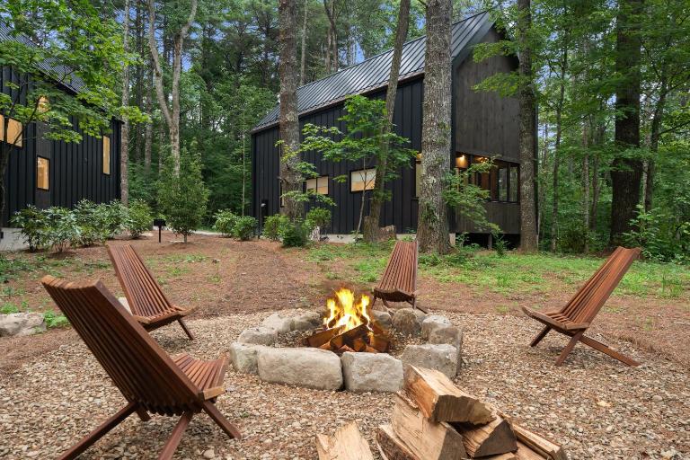 Modern cabin #2 Close to town - Bed and Breakfast Highlands
