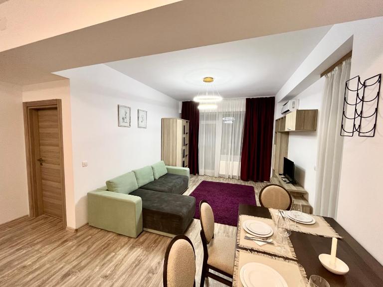 Cara Apartment 1 min walk to the beach Summerland - Chambres d'hôtes Mamaia