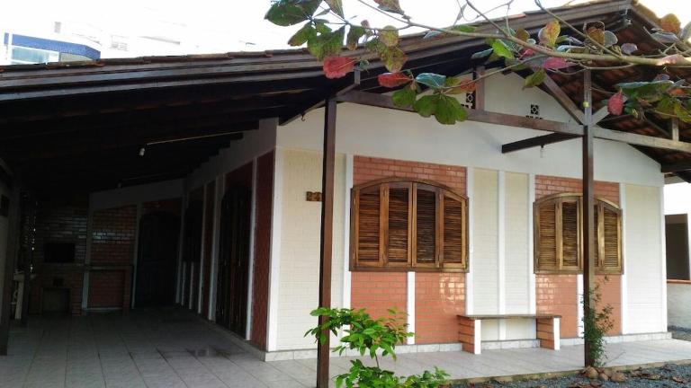 Casa na Enseada - Rua Maceió - 70 metros da Prainha - Ferienwohnung São Francisco do Sul