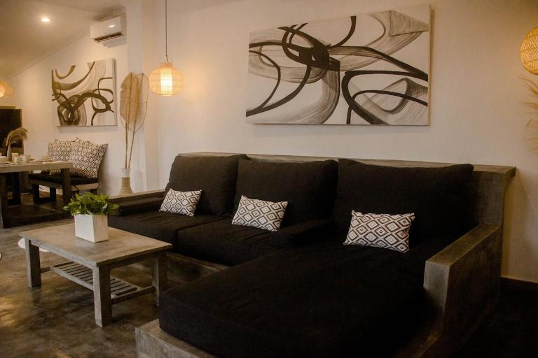 Stylish 2 BR Villa in Canggu - Bright & Airy - Ferienwohnung Canggu
