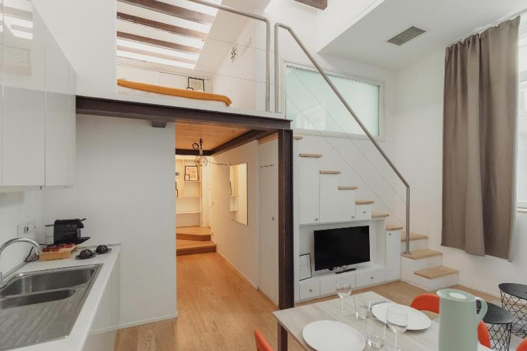 GoHost - Lovely loft in the heart of Milan - Bed and Breakfast Milaan