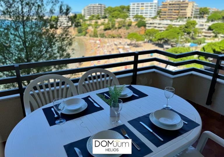 DOMuum Holidays - HELIOS - Bed and Breakfast Salou