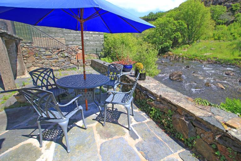 Riverbank Cottage - Ferienwohnung Caernarfon