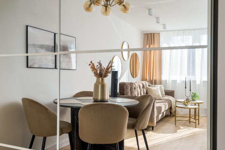 Kairos Apartments - Onyx - darmowy parking, ścisłe centrum - B&B Gliwice