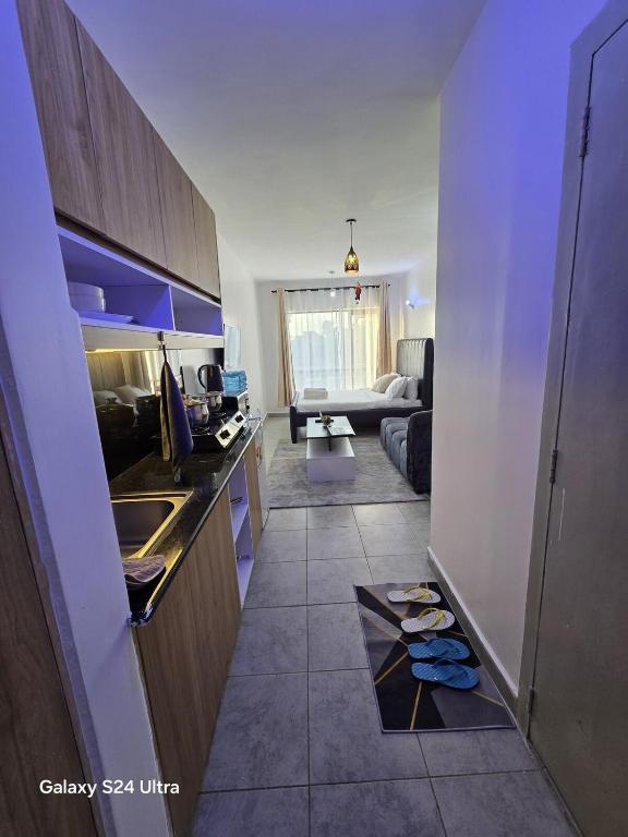 Nawel studio expressway Tsavo fedha JKIA airport and SGR and imaara mall - B&B Nairobi