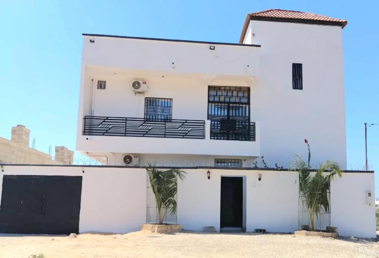 Maison calme avec piscine à Saly - Ferienwohnung Sali Niakhniakhal