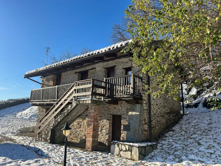 Il Rustico - Ferienwohnung Colleretto Castelnuovo