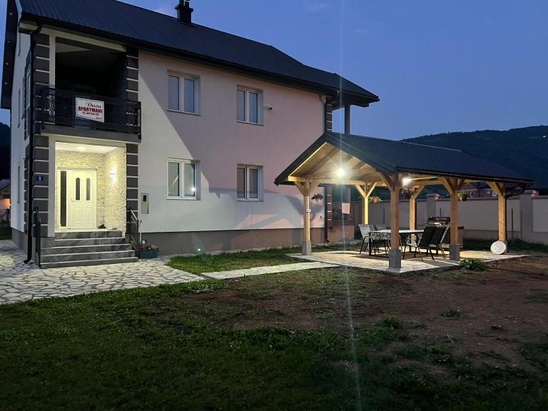 Duča Apartman - B&B Plav