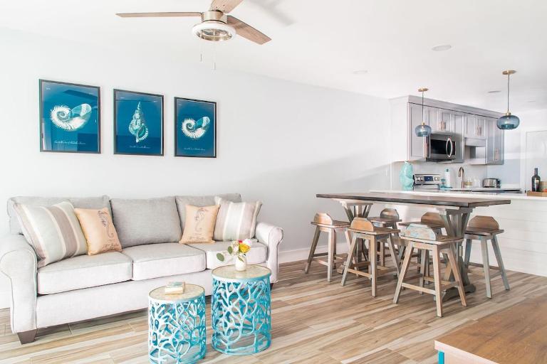 Cozy Beachfront Bliss with Ocean Views - B&B Destin