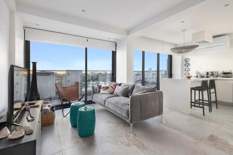 Luxury Beachfront Apartment - Ferienwohnung Limassol