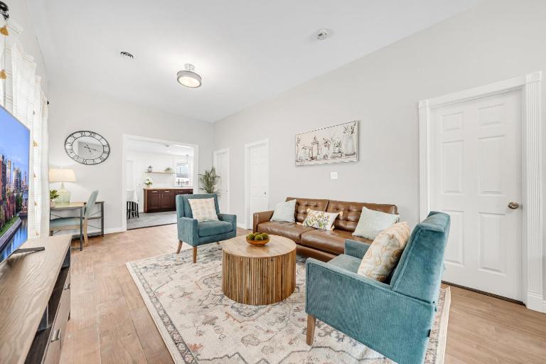 Cozy Buffalo Getaway Minutes to Downtown & Bills Stadium - Chambres d'hôtes Buffalo