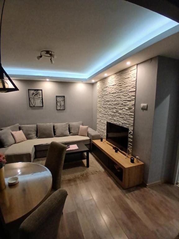 SUNSHINE Apartment - B&B Kragujevac