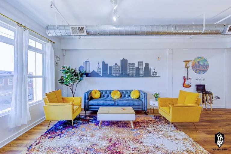 The Stallion #208 - Walk to Attractions - Modern Luxe Loft in Memphis Downtown with free covered gated parking - Bed and Breakfast Memphis
