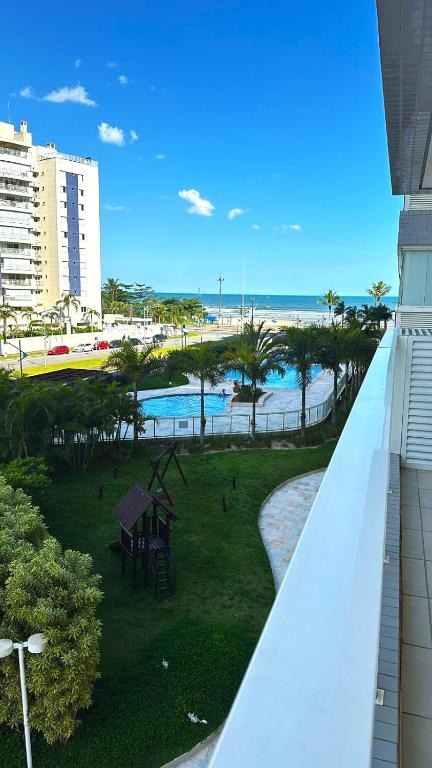 Apartamento condominio de luxo Boulevard Family - CENTRO de BERTIOGA - SP - B&B Bertioga
