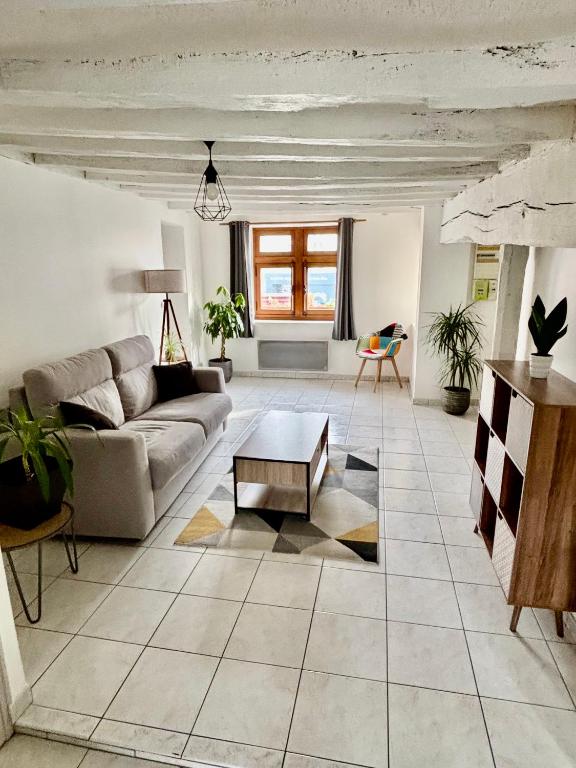 Appartement Situé au cœur de Brissac-Quincé - B&B Brissac-Quincé