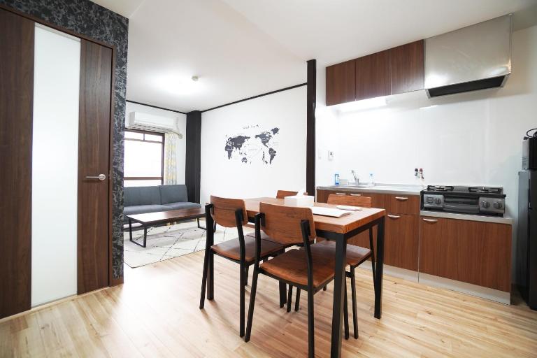 Charade Kyobashi - B&B Osaka