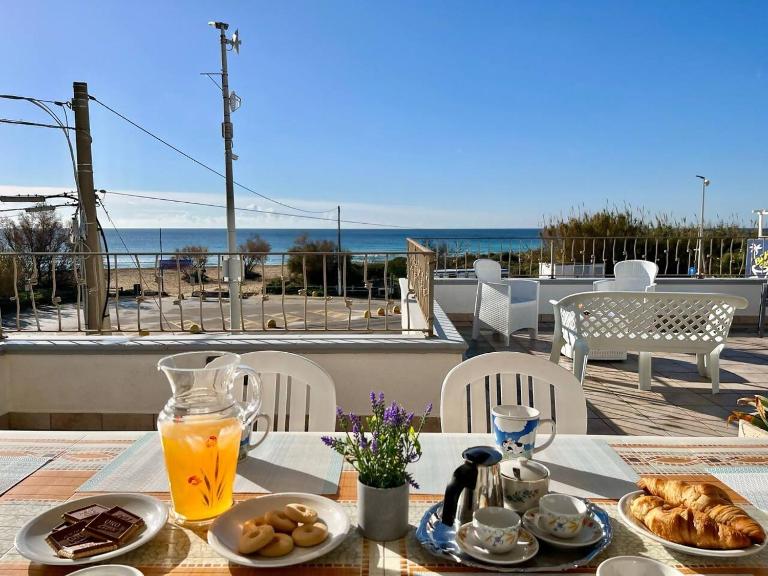 The Front Beach Penthouse (20 m.) by Salento Prime - Ferienwohnung Marina di Pescoluse