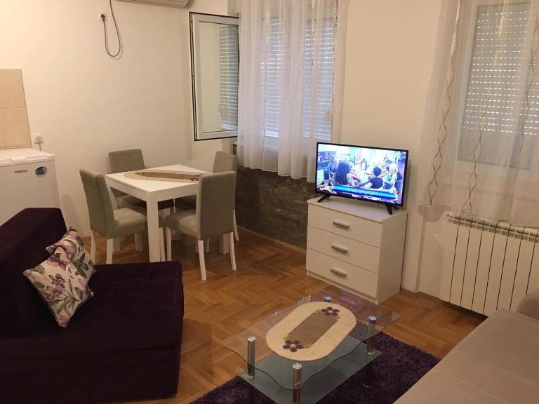 Apartman Zira - B&B Belgrade