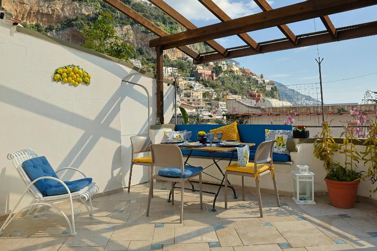 Casa Flavia - POSITANO CENTER - 5 MINUTES TO BEACH - For 6 people, ideally located in the heart of Positano, with terrace, 2 bathrooms and 3 bedrooms - B&B Positano