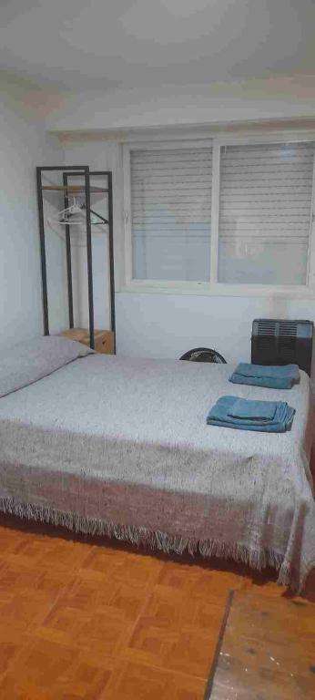 Monoambiente céntrico en Tres Arroyos - Bed and Breakfast Tres Arroyos