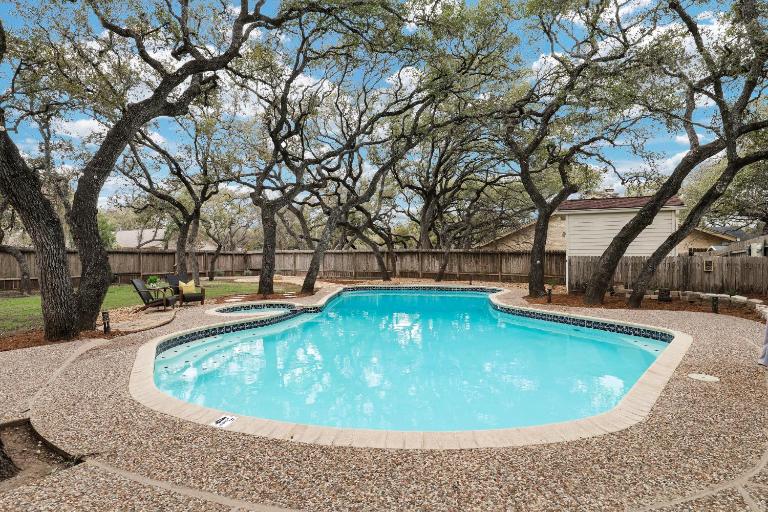 Whisper - A Birdy Vacation Rental - Bed and Breakfast San Antonio