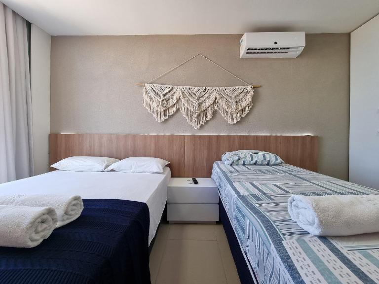 Areias do Mar | Tranquilo à beira-mar com varanda - B&B Barra de São Miguel