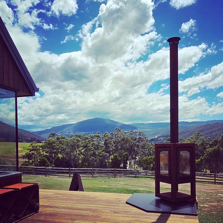Romantic Valley Cabin - Outdoor Bath - Bed and Breakfast Glen Huon