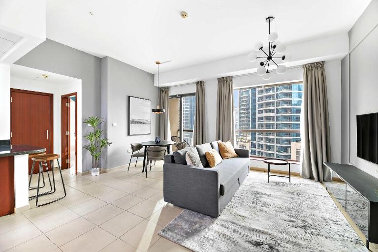 Silkhaus Vacation Homes newly furnished 1BDR in JBR near the beach - B&B Dubai