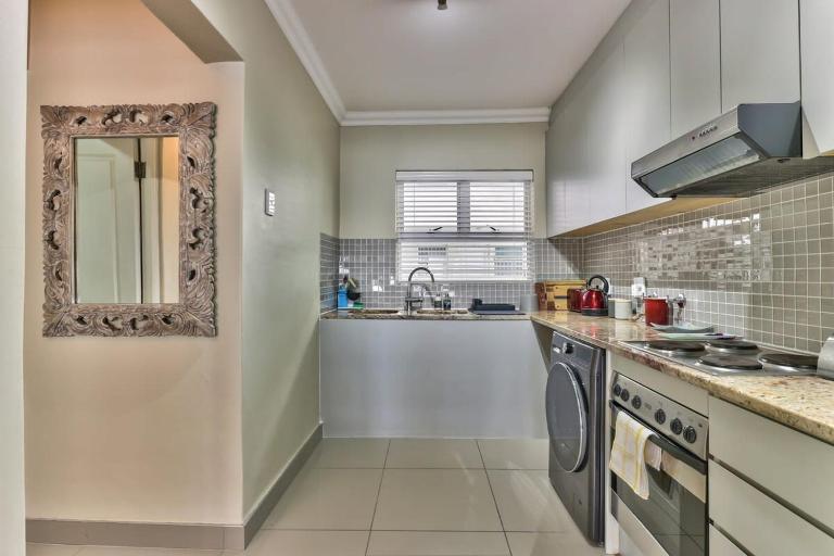 Stylish 1BR Sea View Apartment near VA by CTHA - Chambres d'hôtes Le Cap