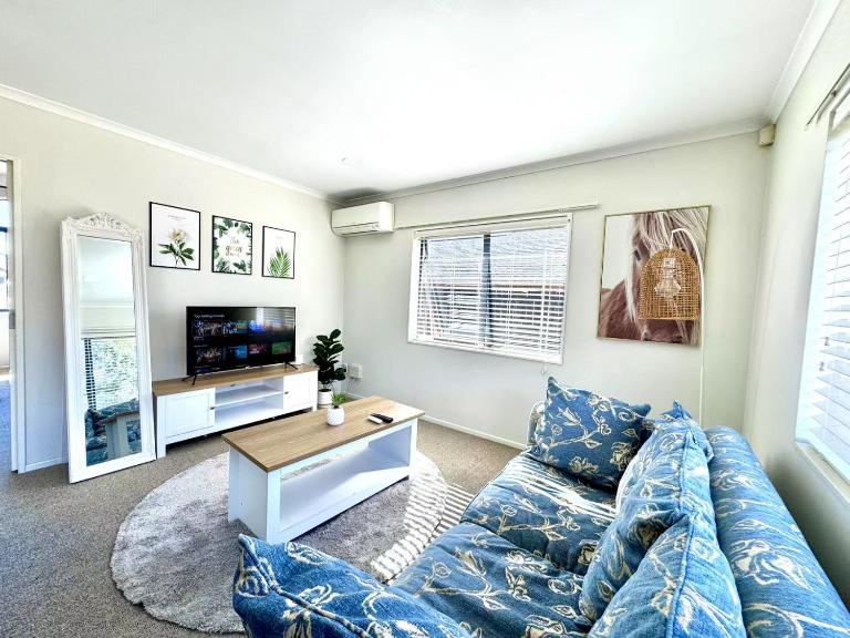 Spacious Comfty 4 BDMs House in Rototuna - Chambres d'hôtes Hamilton