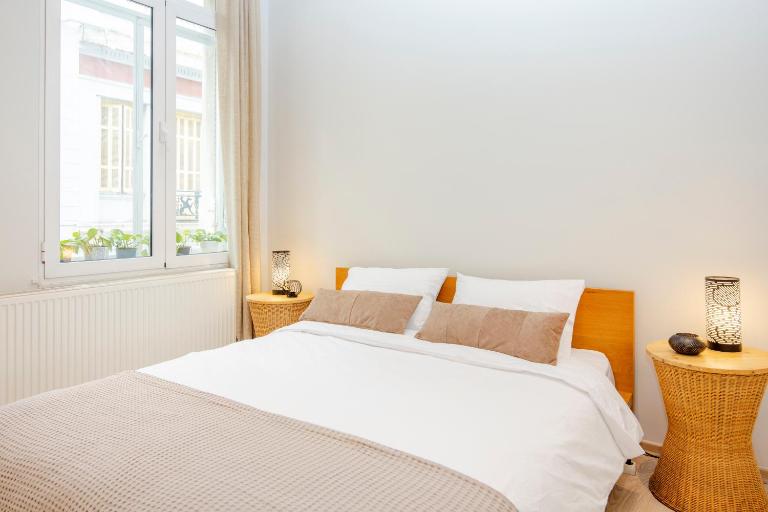 K8 Syntagma - B&B Atenas