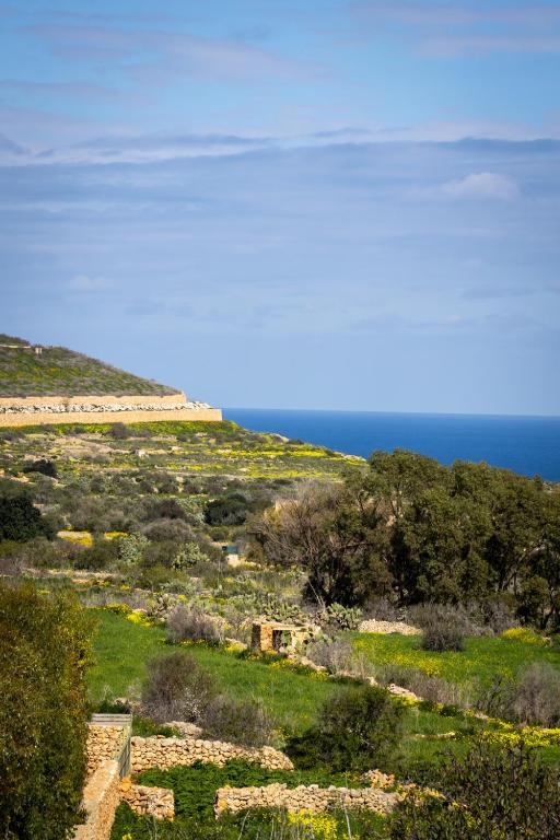 Il figolla farmhouse private pool & sea view - B&B Xaghra