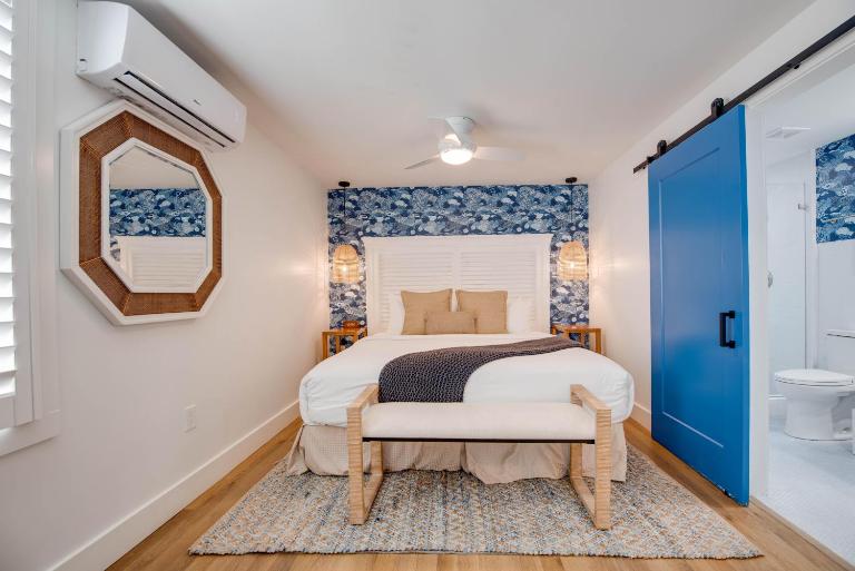 Underwater Cabana at Custom House Inn - B&B Key West