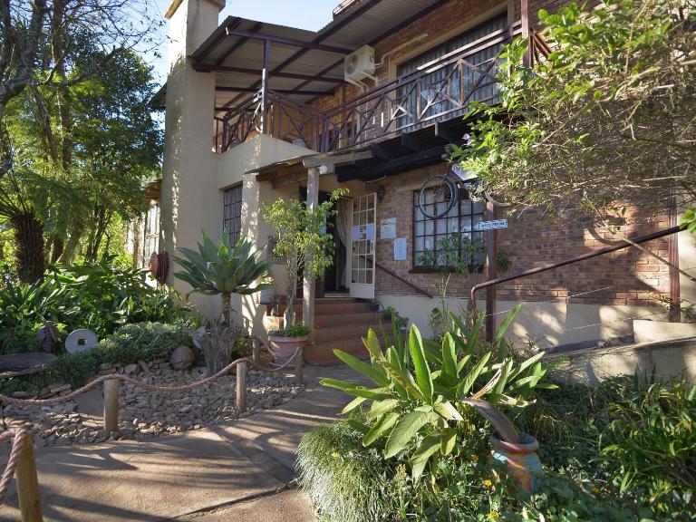 Autumn Breeze Manor Guest House - B&B Graskop