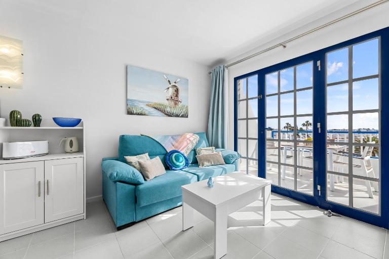 Perla Atalaya Sea View Apartment with Stunning Terrace - Bed and Breakfast Puerto del Carmen