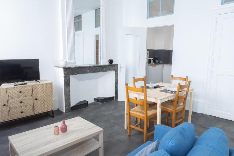 Havre Doux - TV, Wifi, Élégant - Centre Ville - B&B Montélimar